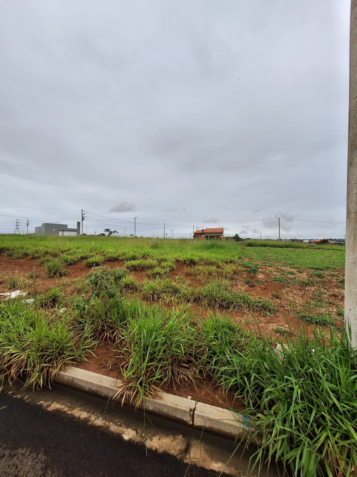 Terreno no bairro Loteamento Quinta do Oeste à Venda