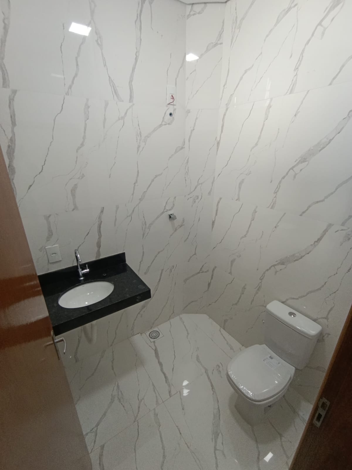 Apartamento no bairro Jardim Luiza II à Venda