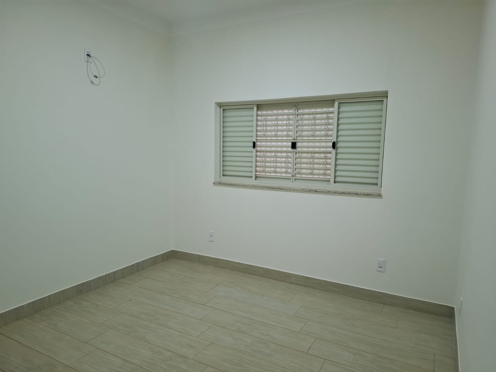 Casa no bairro Esplanada Primo Meneghetti II à Venda