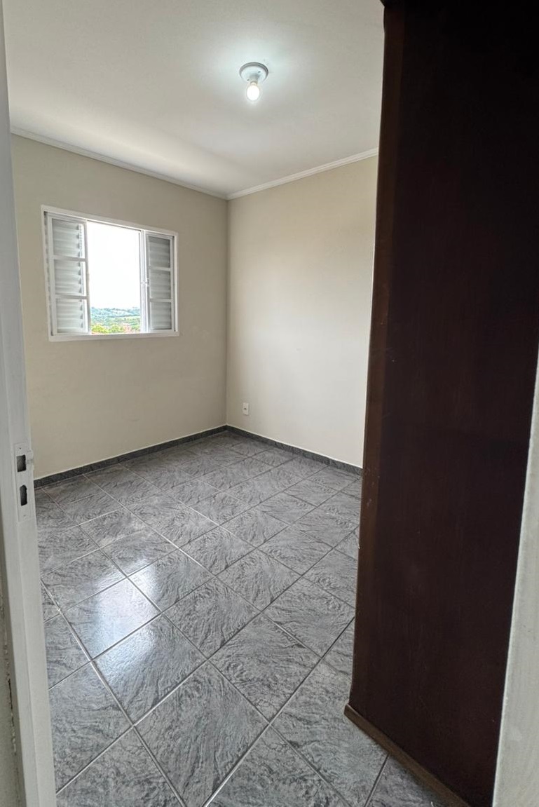 Apartamento no bairro Vila Pandolfo à Venda