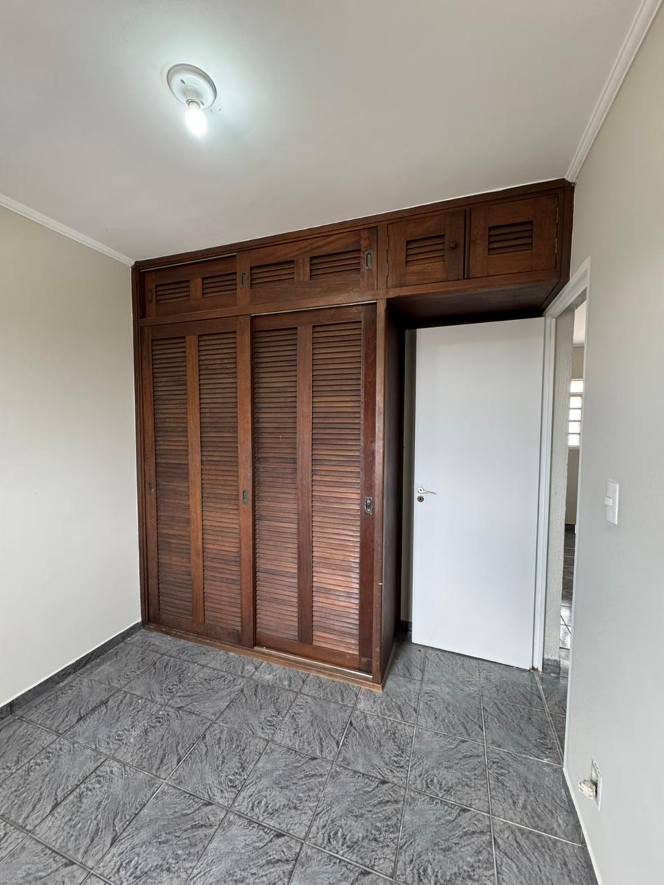 Apartamento no bairro Vila Pandolfo à Venda