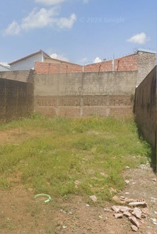 Terreno no bairro Jardim das Palmeiras à Venda