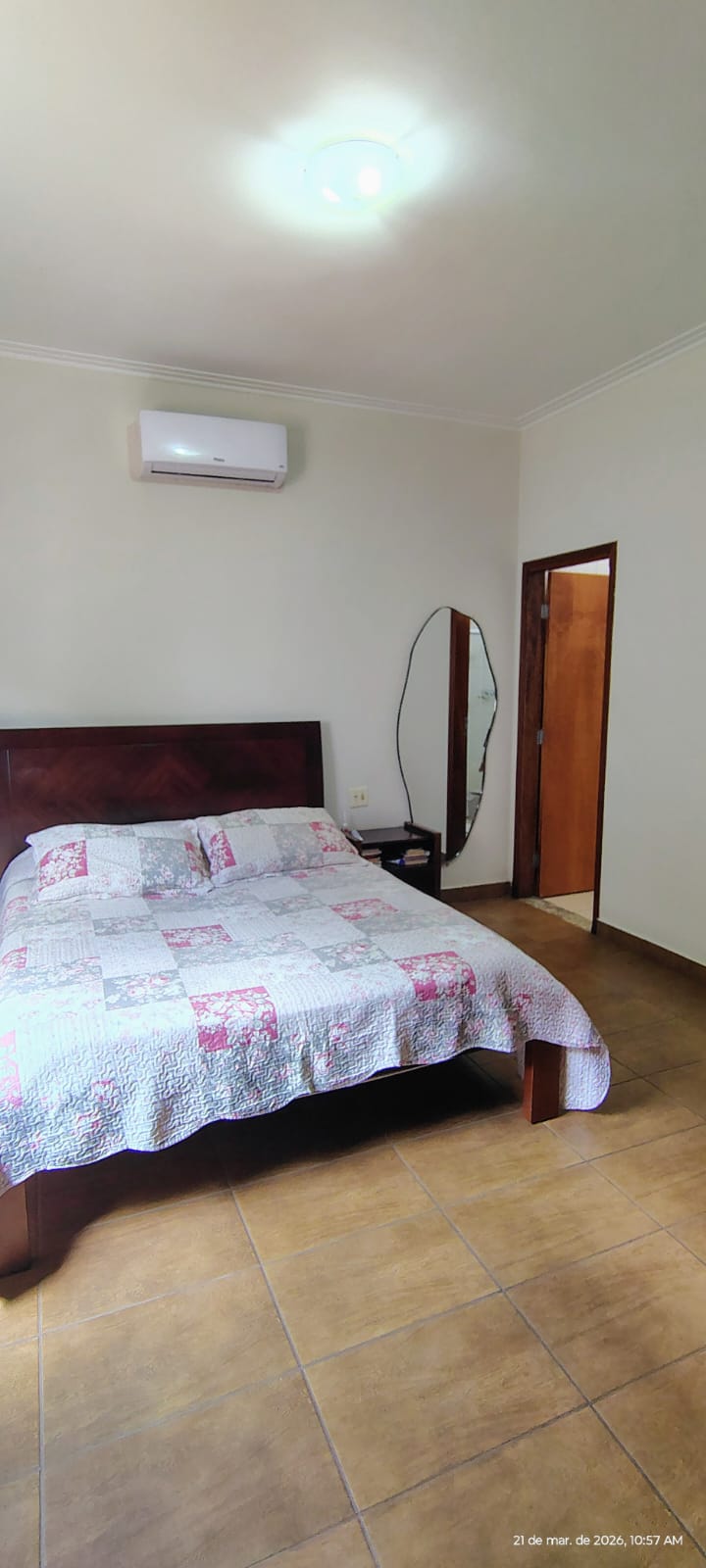 Casa no bairro Jardim Santana à Venda