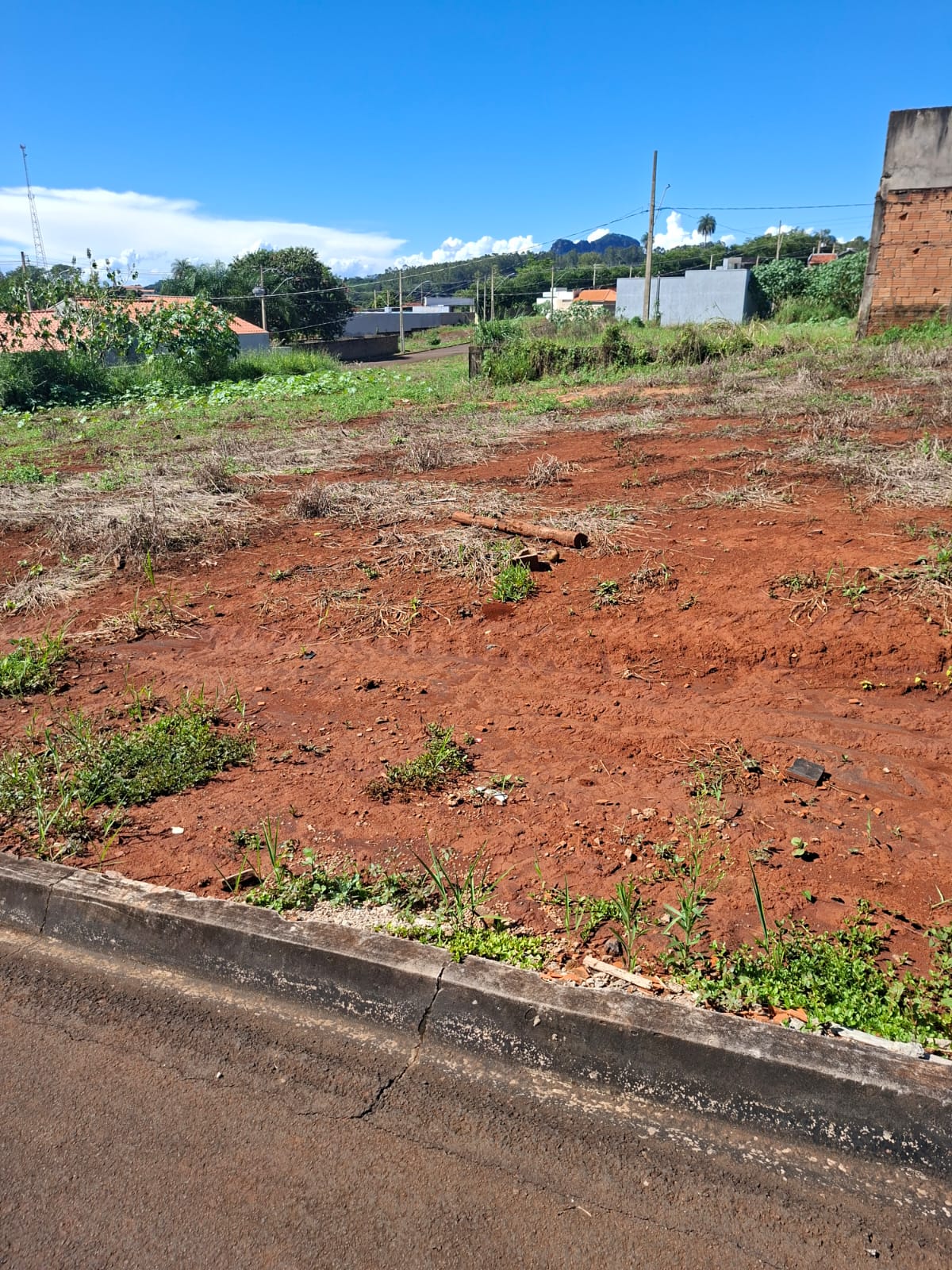 Terreno no bairro NT à Venda