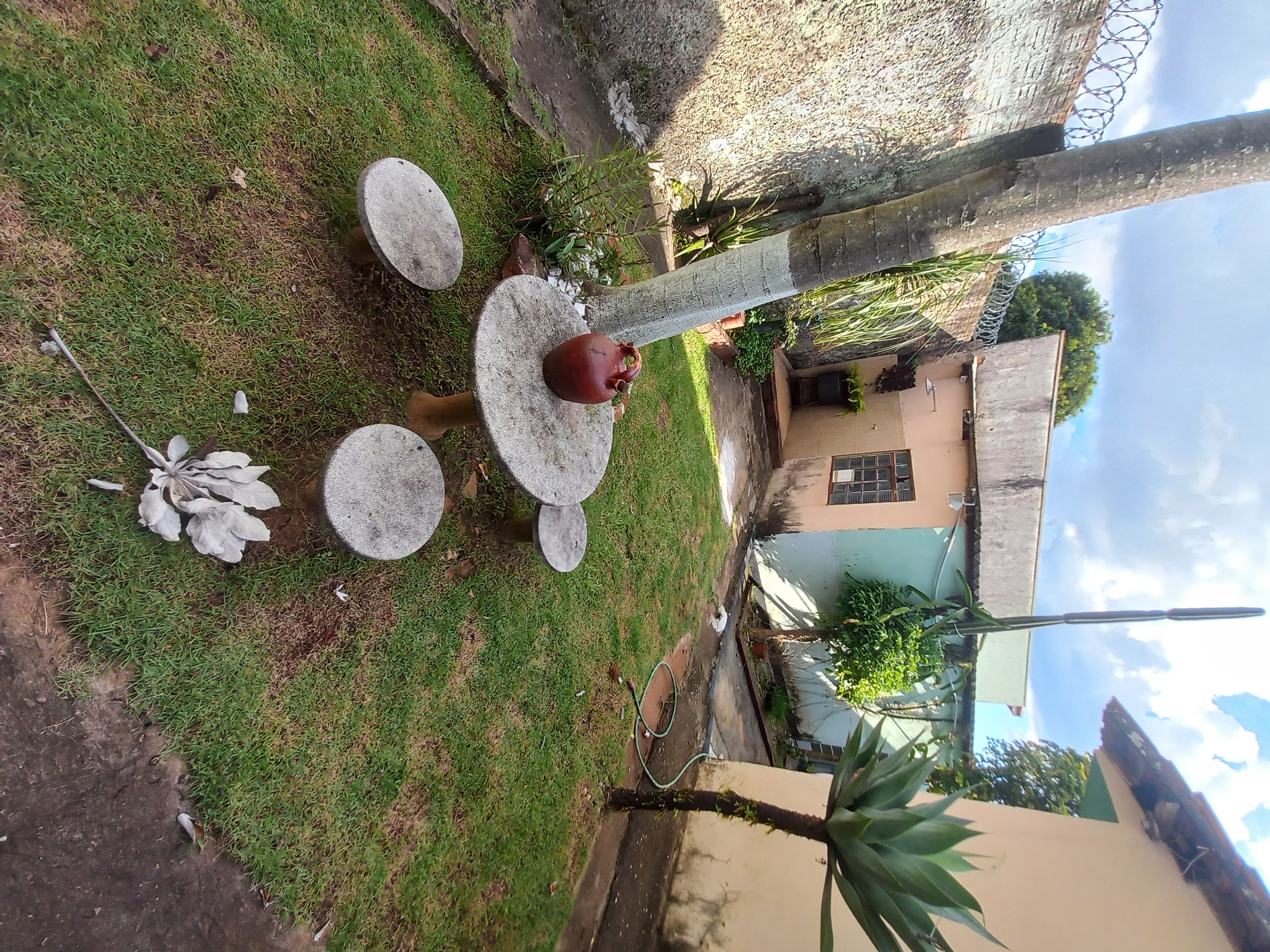 Casa no bairro Parque Santa Hilda à Venda