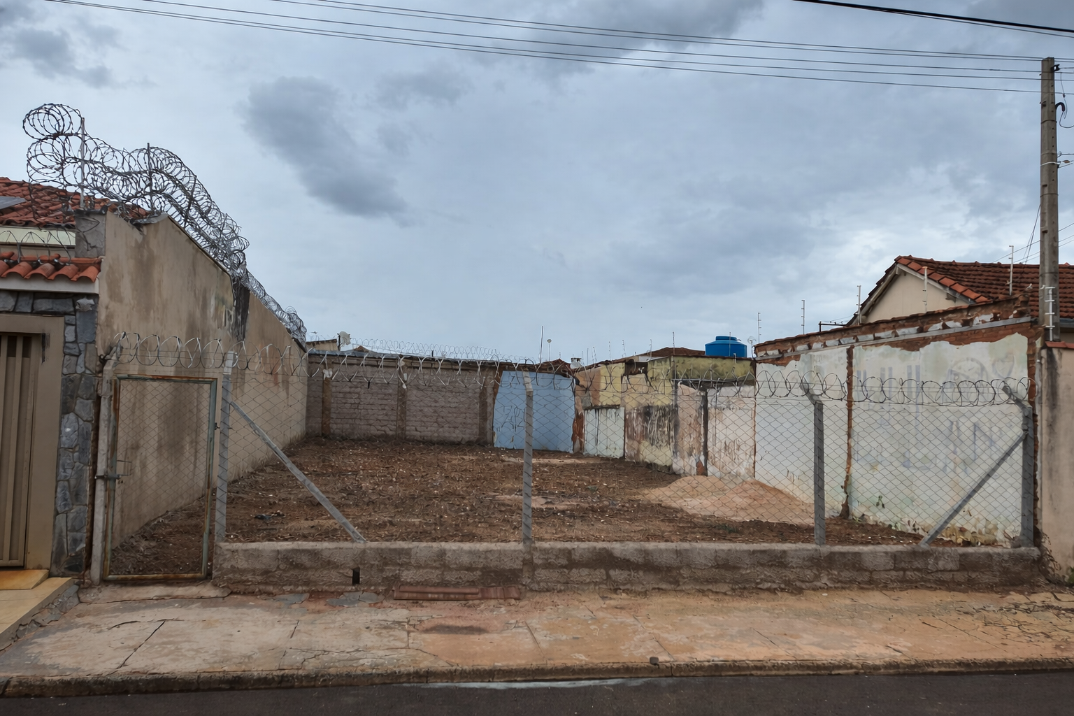 Terreno no bairro Jardim Conceição Leite à Venda