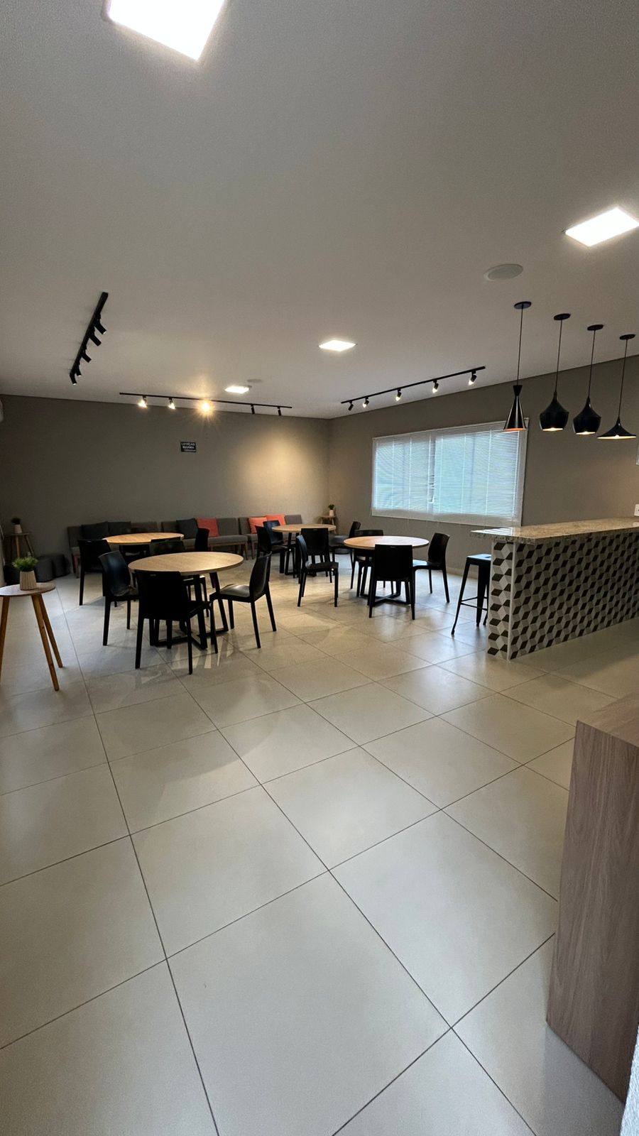 Apartamento no bairro Jardim Pulicano à Venda