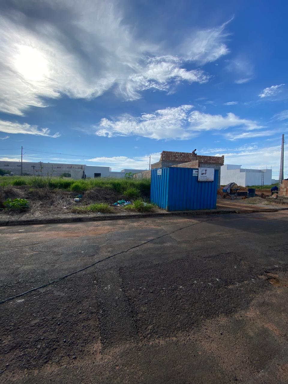 Terreno no bairro Jardim Pulicano à Venda
