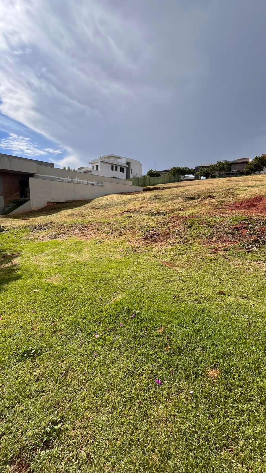 Terreno no bairro Villa Piemonte II à Venda