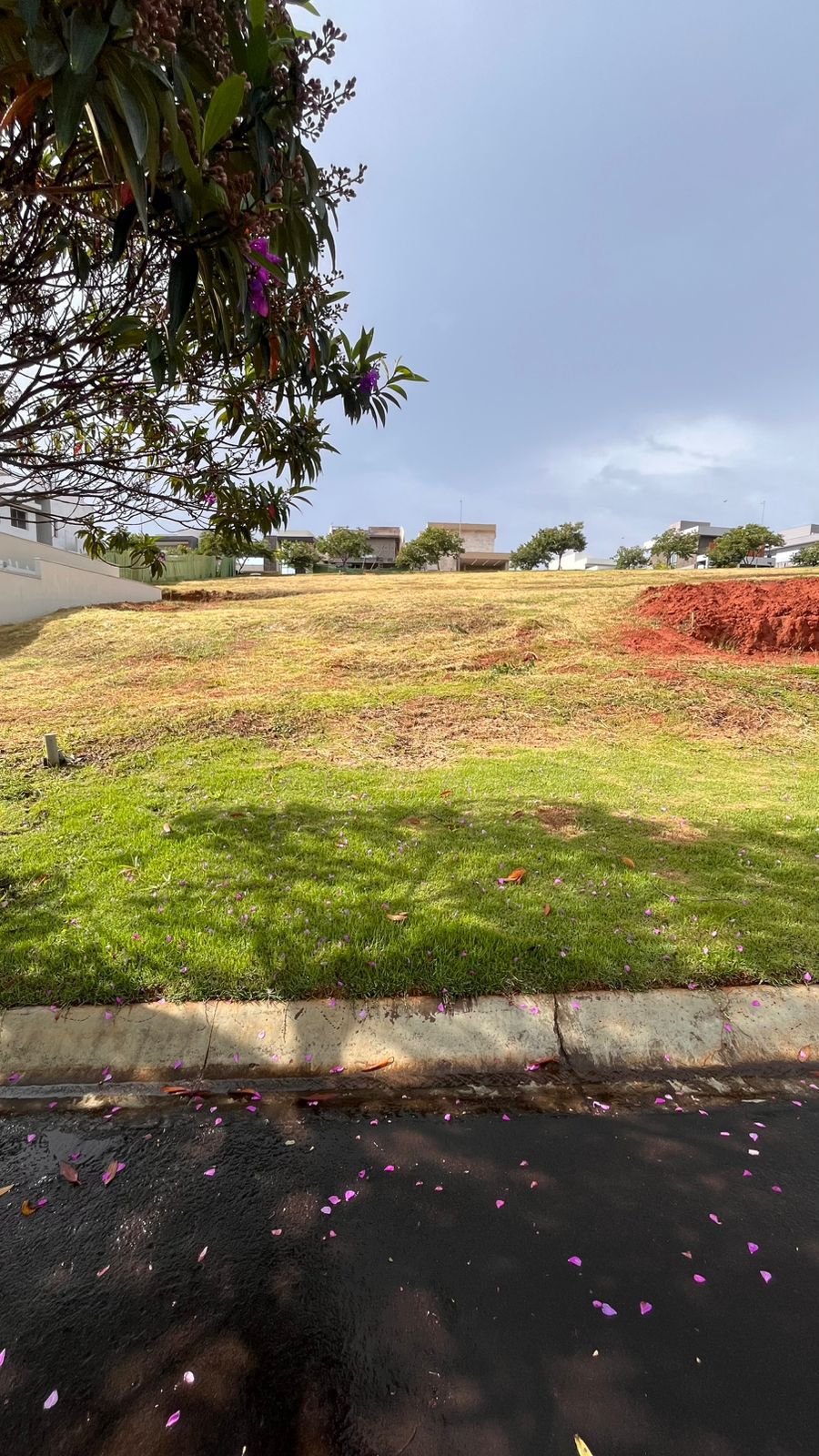 Terreno no bairro Villa Piemonte II à Venda