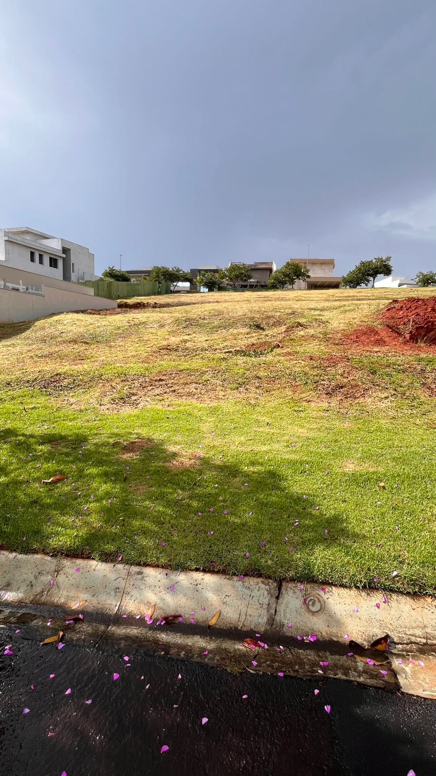 Terreno no bairro Villa Piemonte II à Venda
