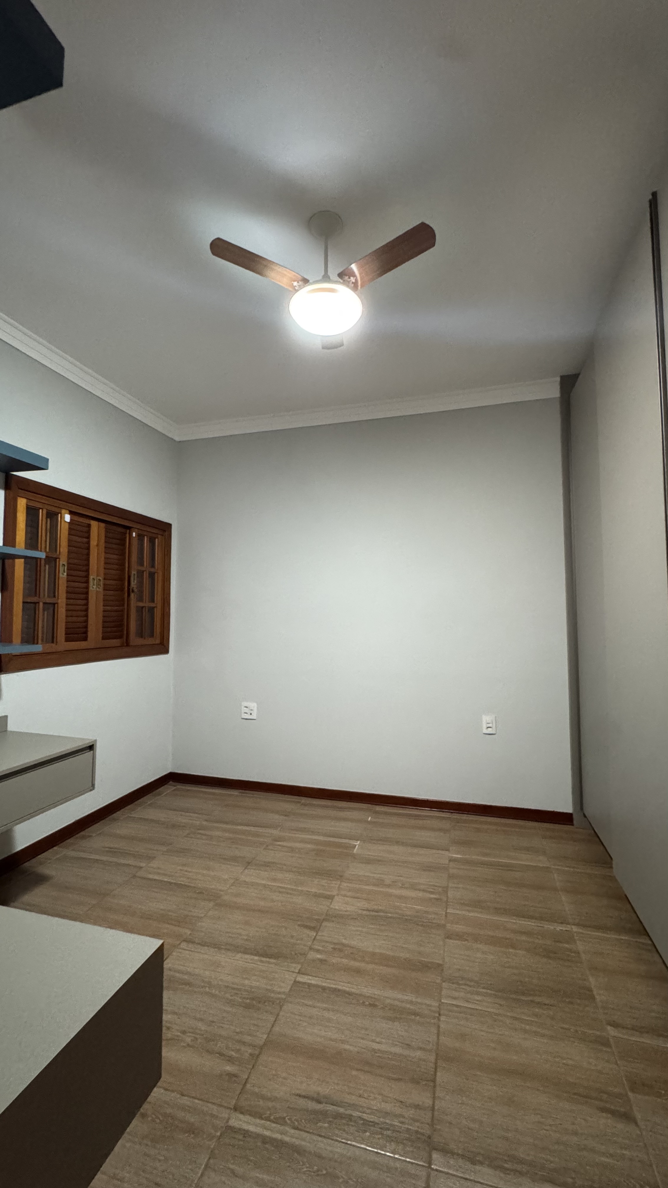Casa no bairro Vila Santos Dumont à Venda
