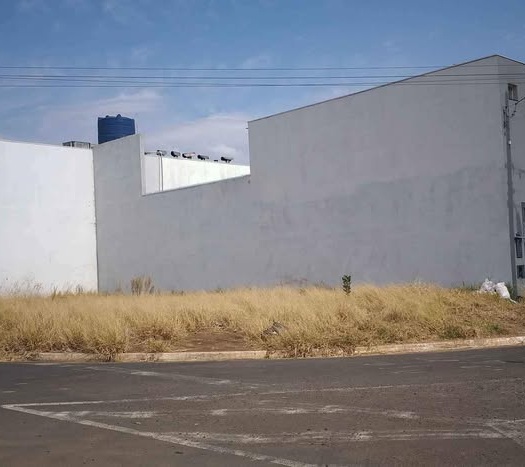 Terreno no bairro Residencial Zanetti à Venda