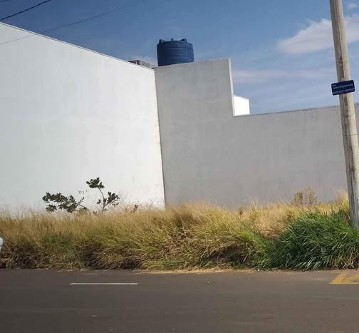 Terreno no bairro Residencial Zanetti à Venda