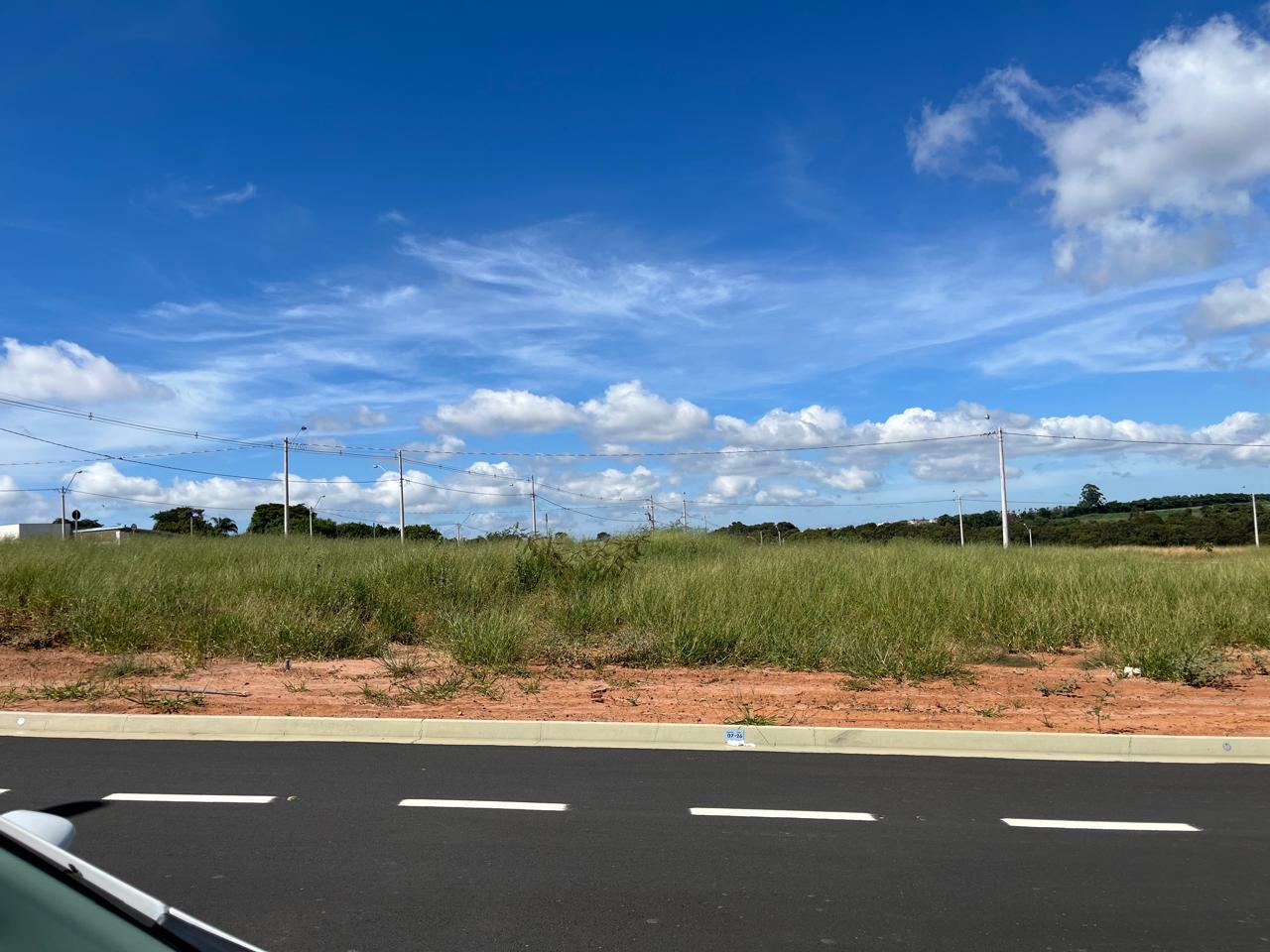Terreno no bairro Jardim Maria Luiza à Venda