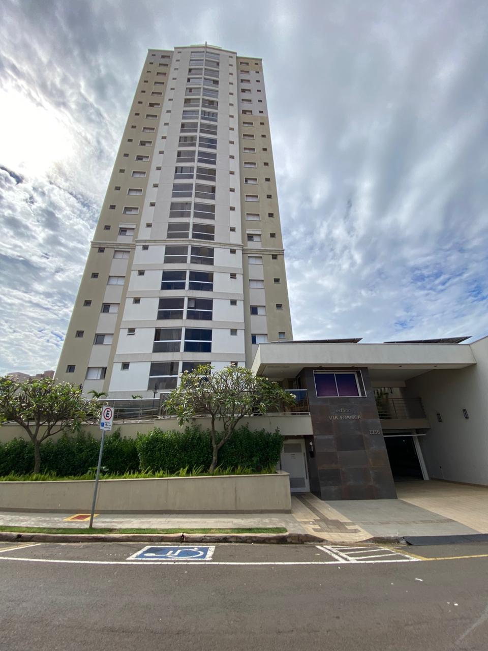 Apartamento no Centro à Venda