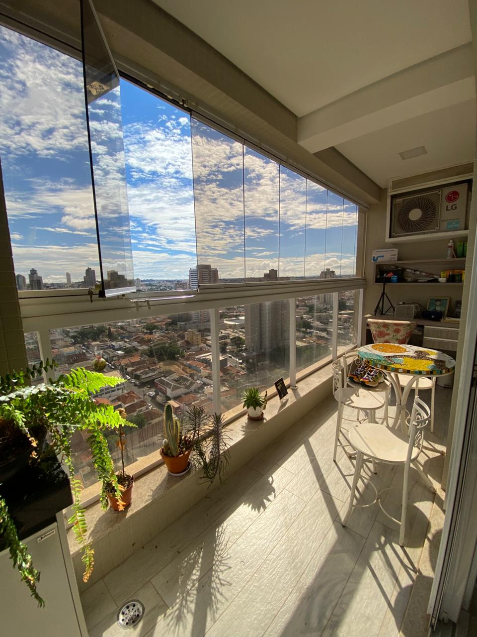 Apartamento no Centro à Venda