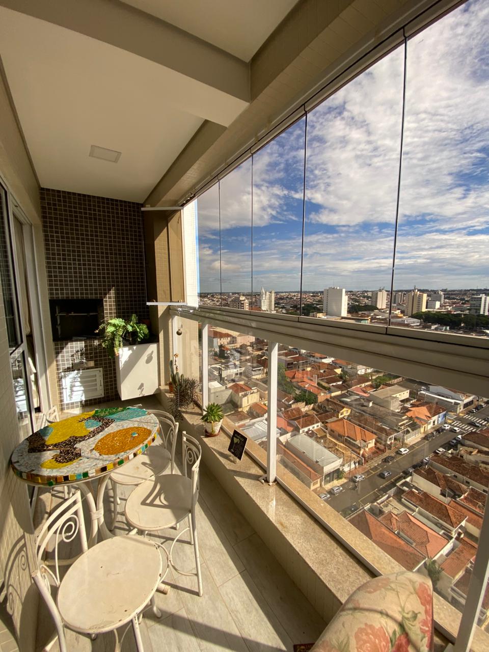 Apartamento no Centro à Venda