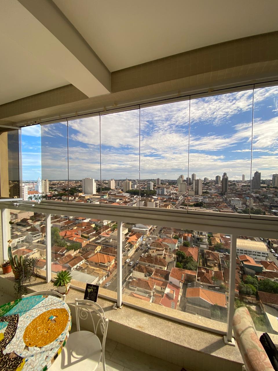 Apartamento no Centro à Venda