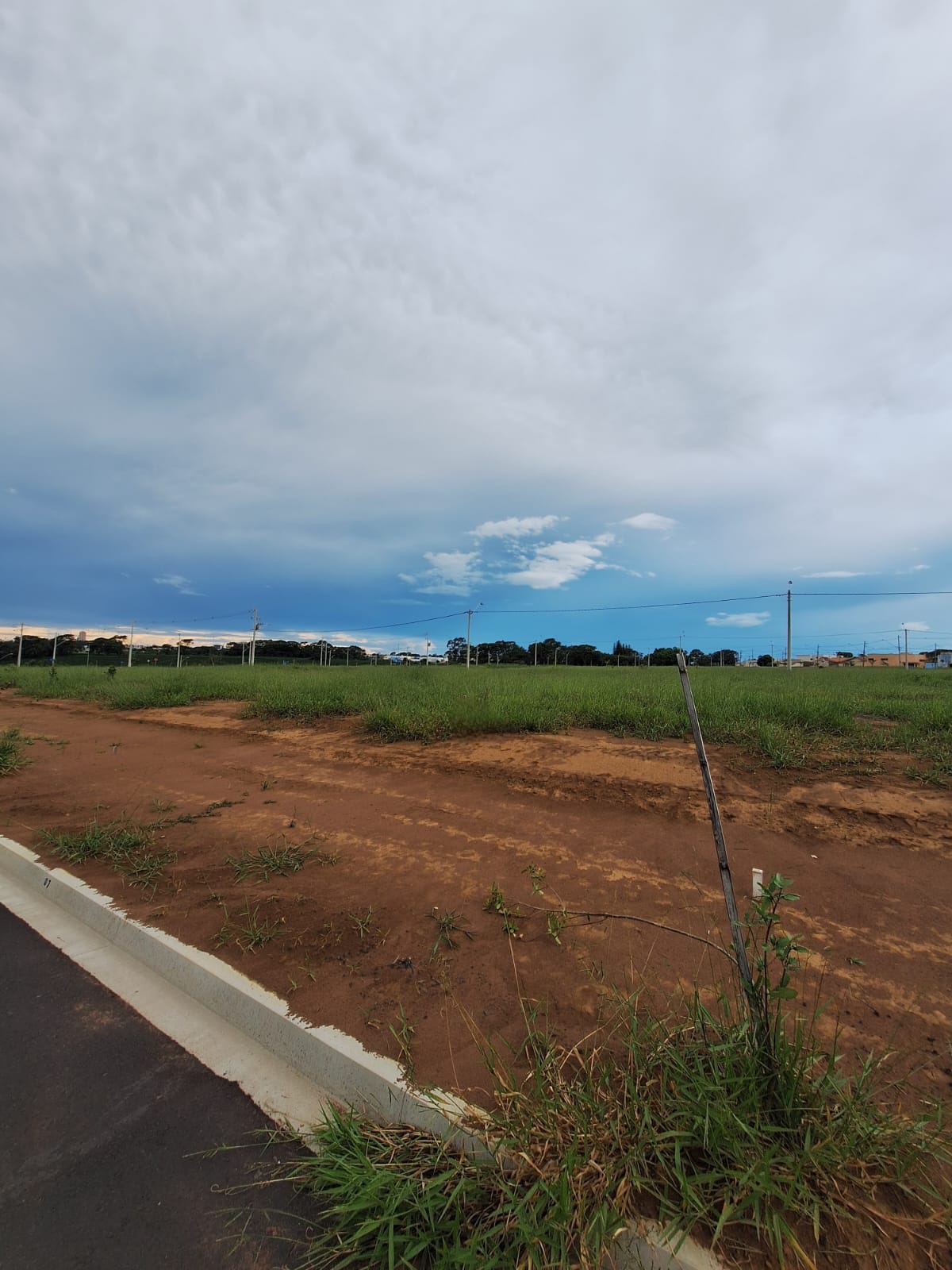 Terreno no bairro Jardim Arizona à Venda