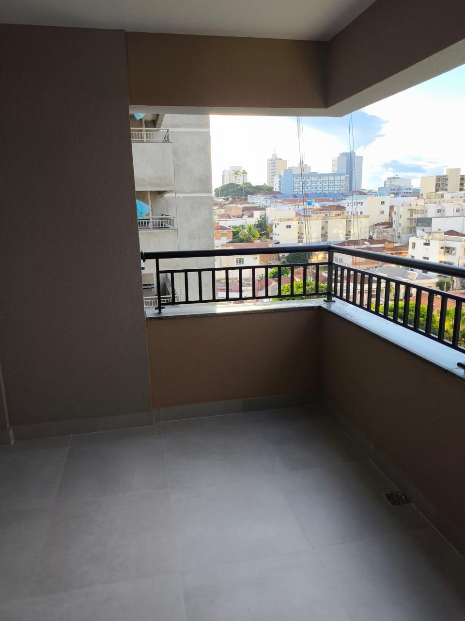 Apartamento em Floriano Residence à Venda