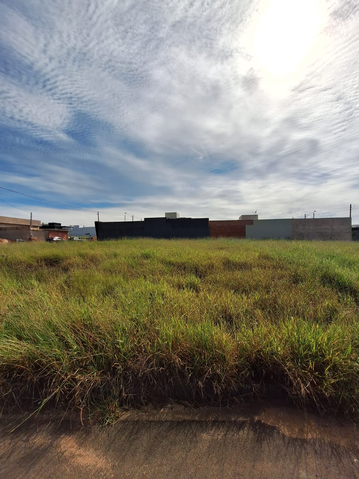 Terreno no bairro Parque dos Coqueiros à Venda