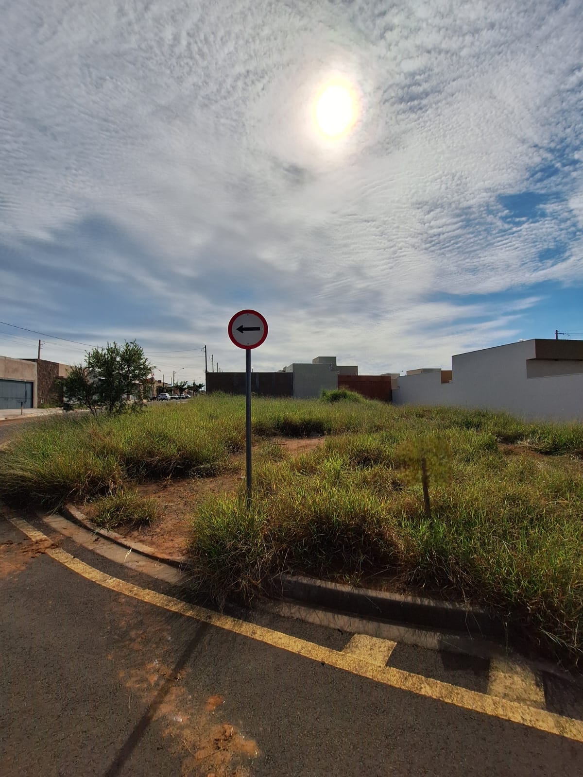 Terreno no bairro Parque dos Coqueiros à Venda