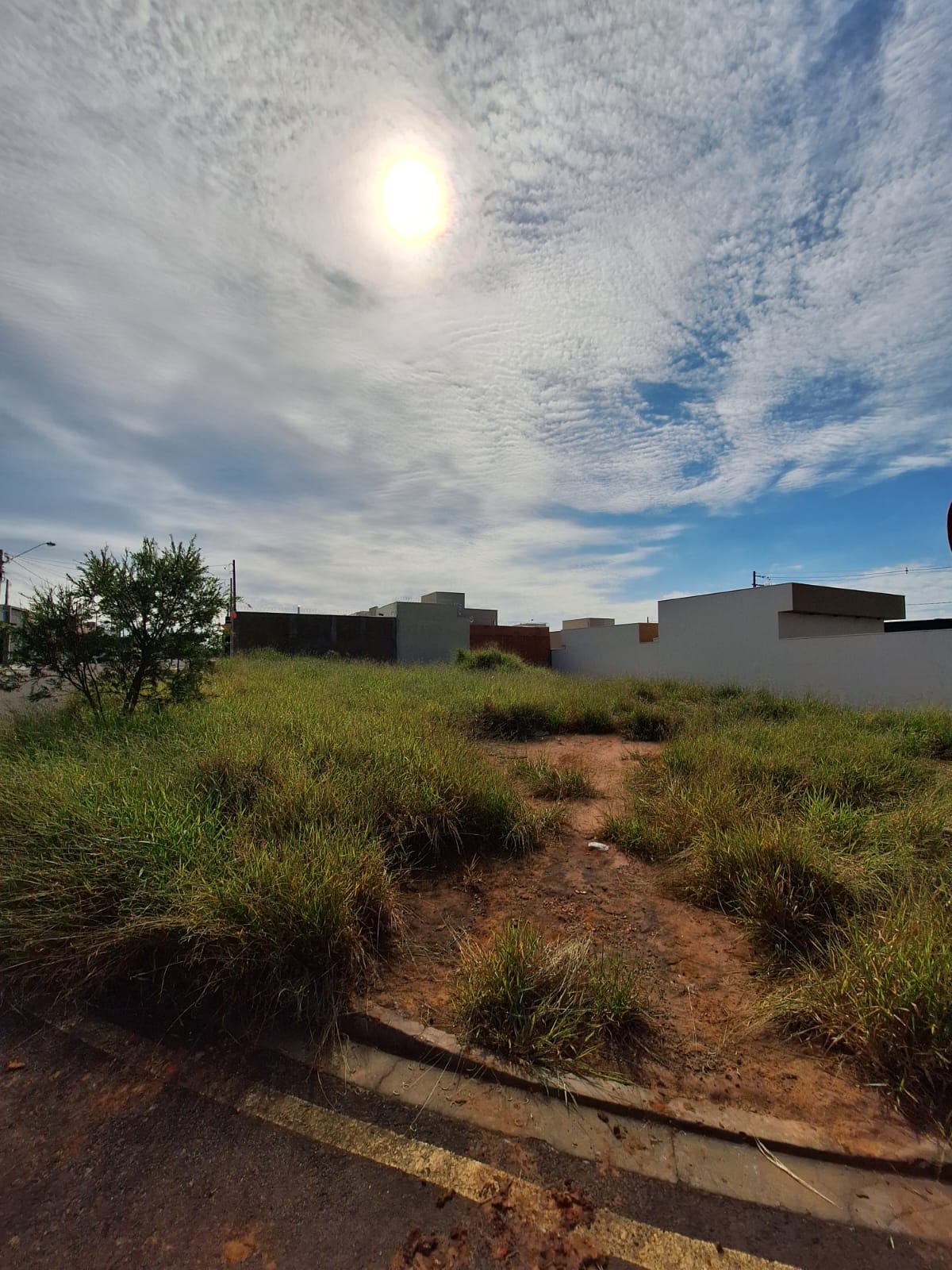 Terreno no bairro Parque dos Coqueiros à Venda