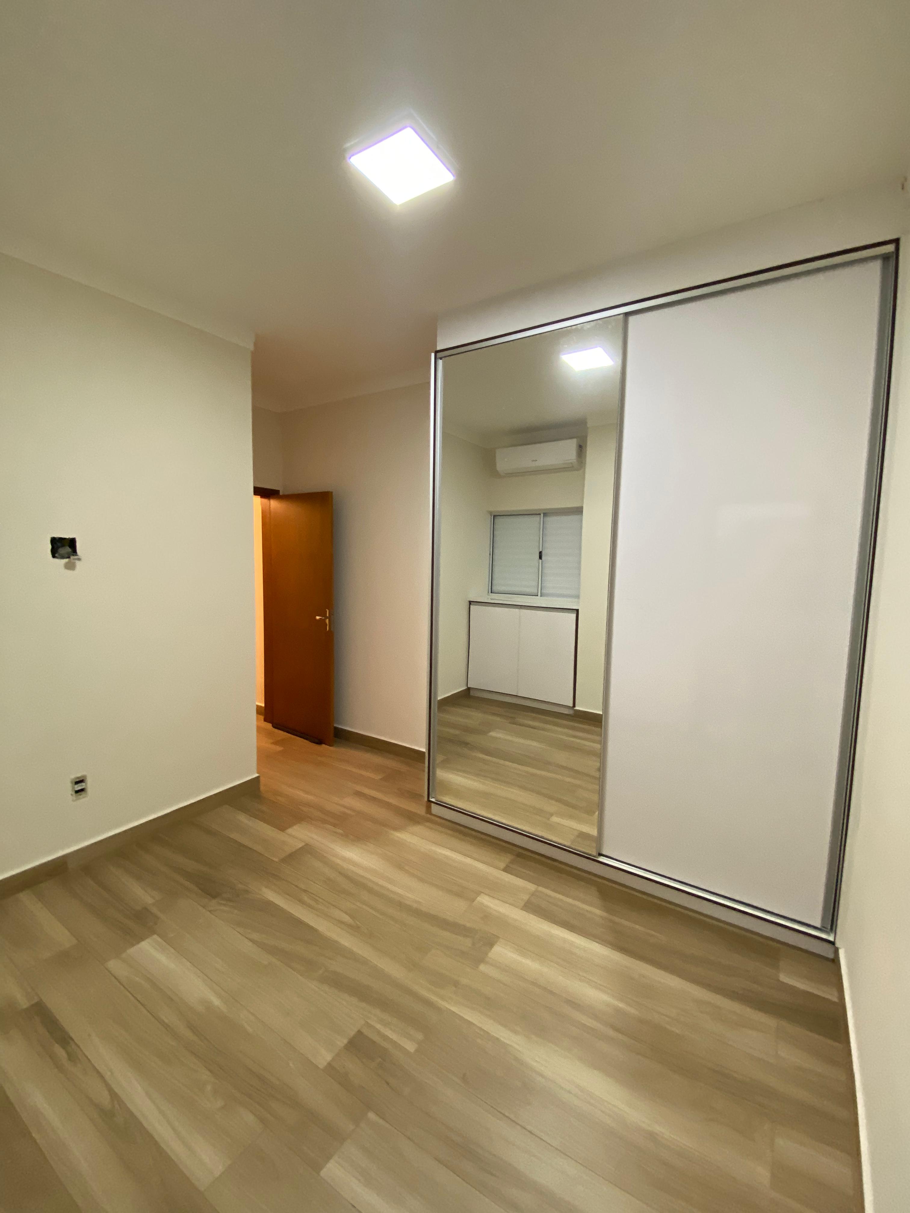 Apartamento no bairro Jardim Três Colinas à Venda