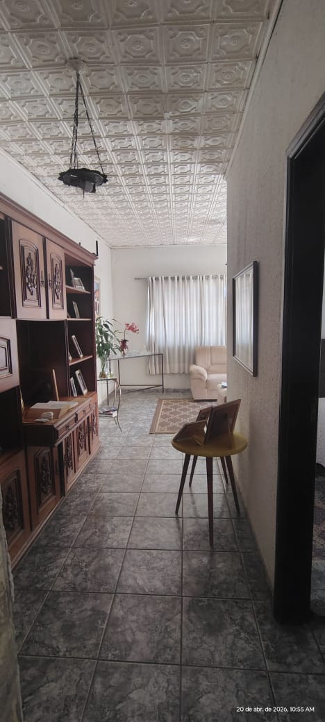 Casa no Centro à Venda