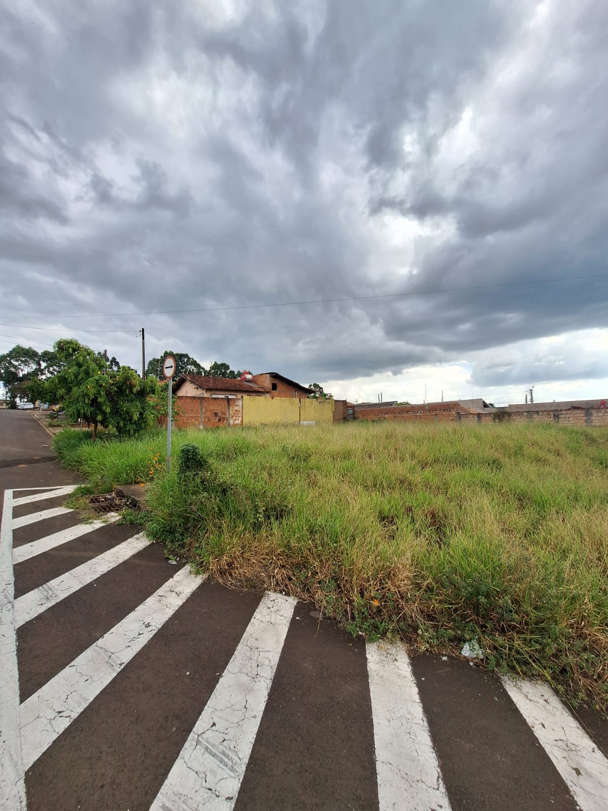 Terreno no bairro Parque das Esmeraldas à Venda