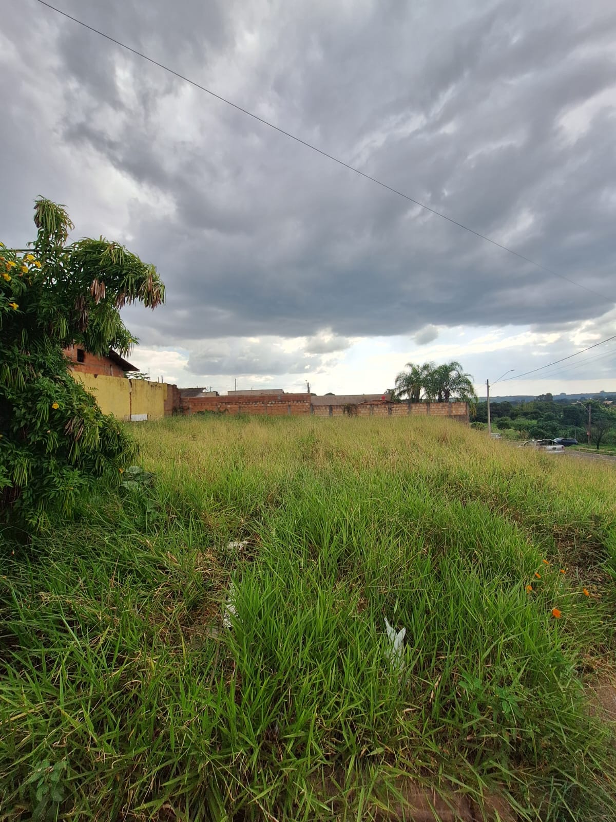 Terreno no bairro Parque das Esmeraldas à Venda