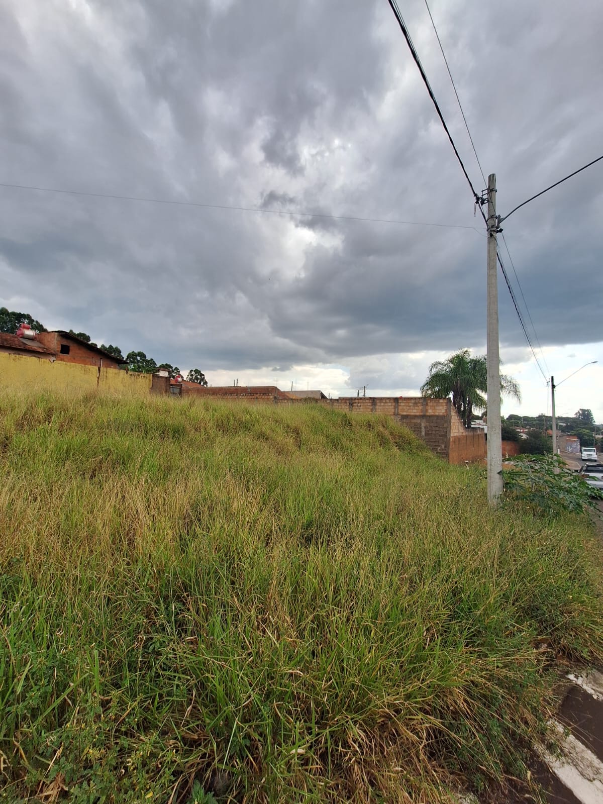 Terreno no bairro Parque das Esmeraldas à Venda