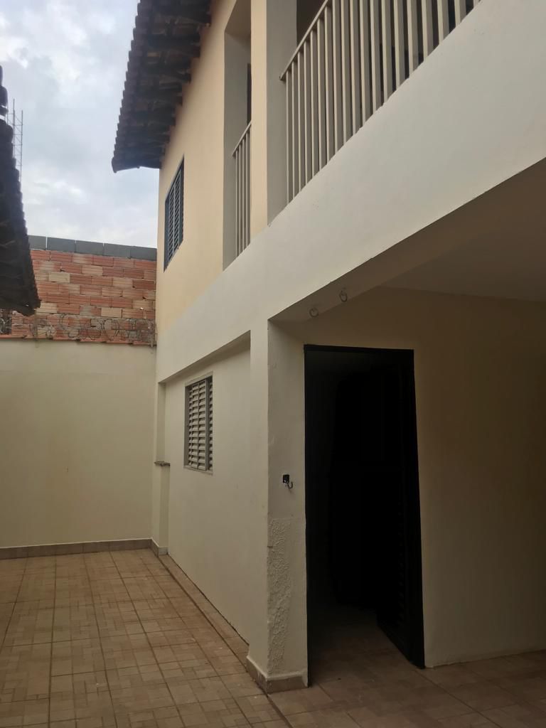 Casa no bairro Vila Rezende à Venda