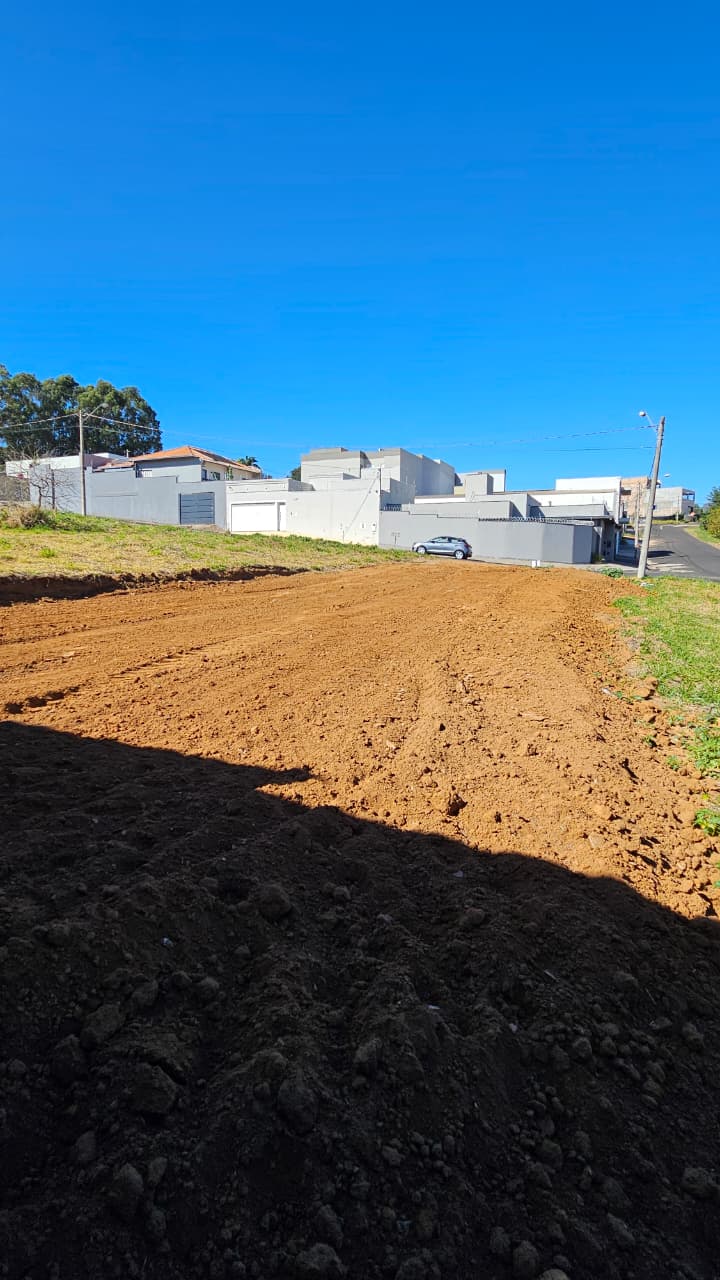 Terreno no bairro Jardim Três Colinas à Venda