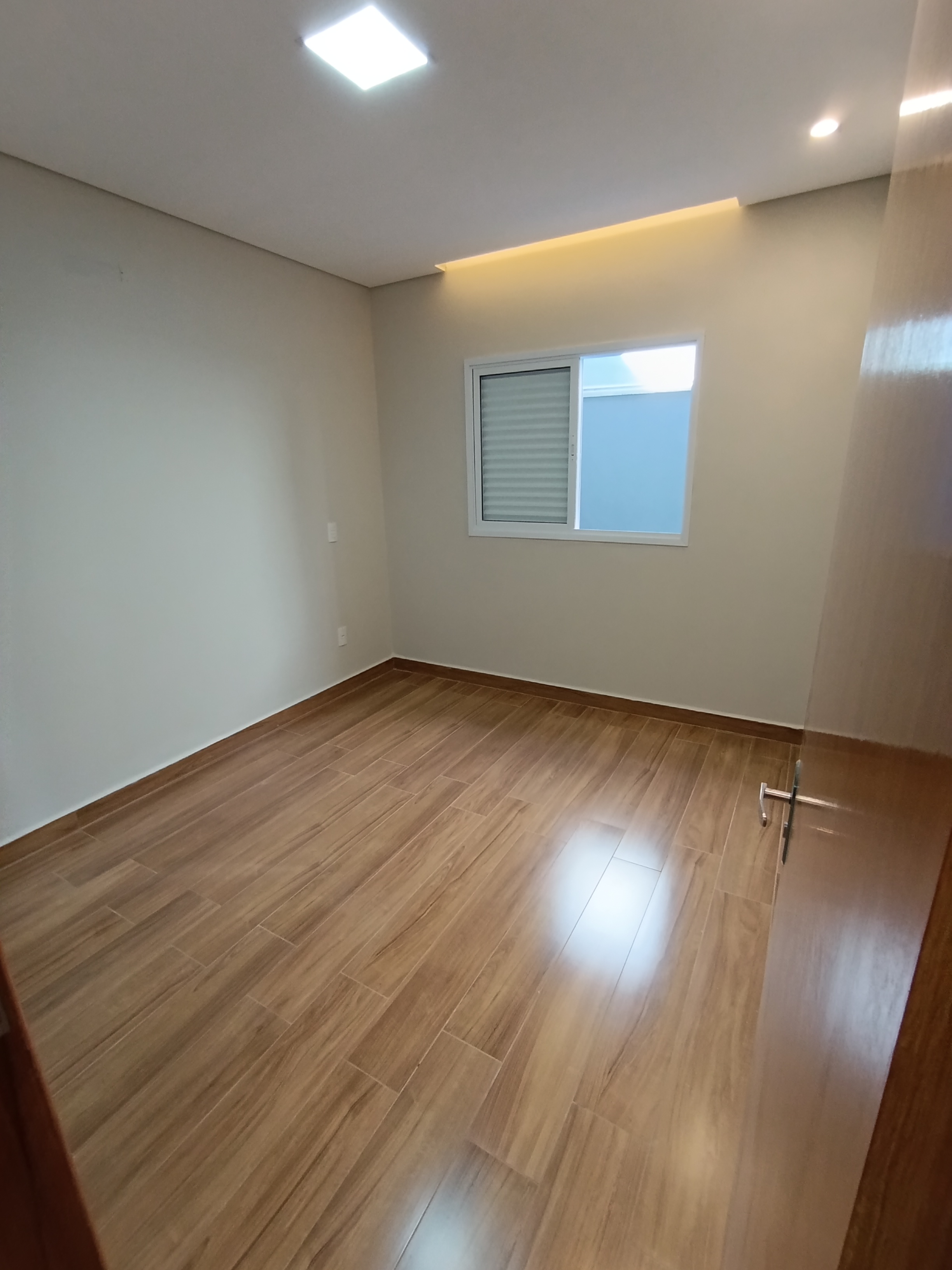 Casa no bairro Esplanada Primo Meneghetti II à Venda
