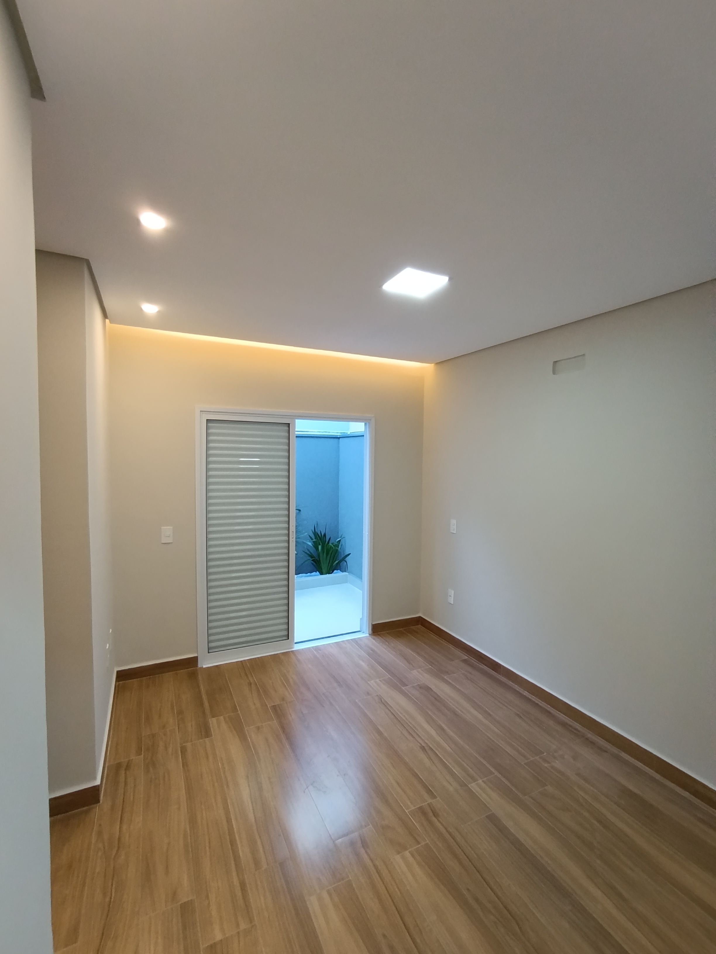 Casa no bairro Esplanada Primo Meneghetti II à Venda