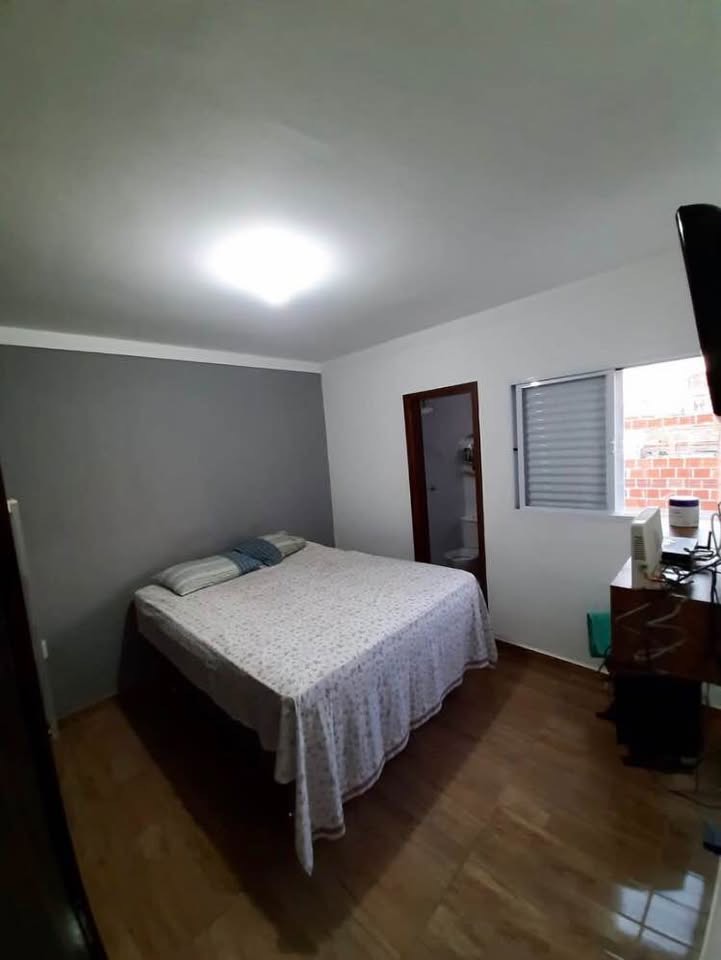 Apartamento no bairro Jardim Luiza à Venda