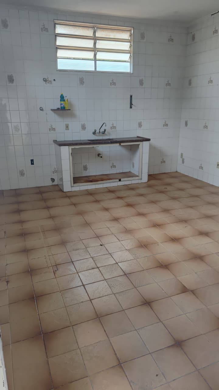 Casa no Centro à Venda