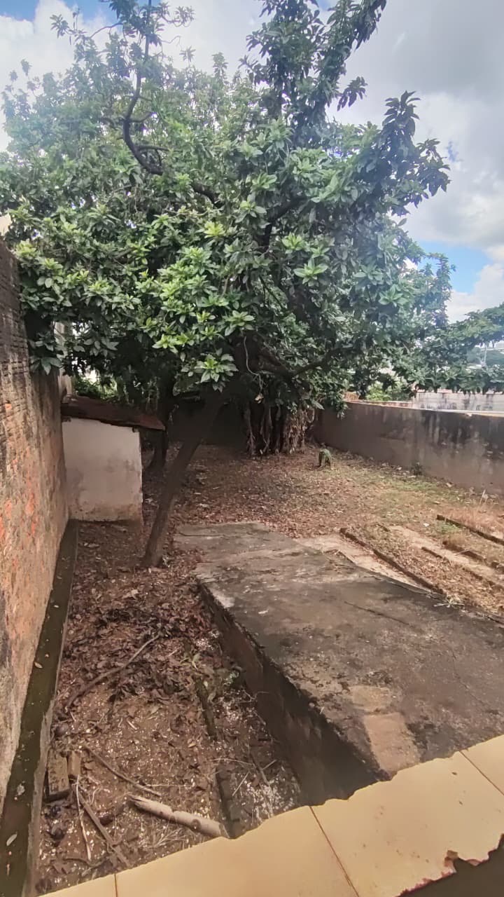 Casa no Centro à Venda