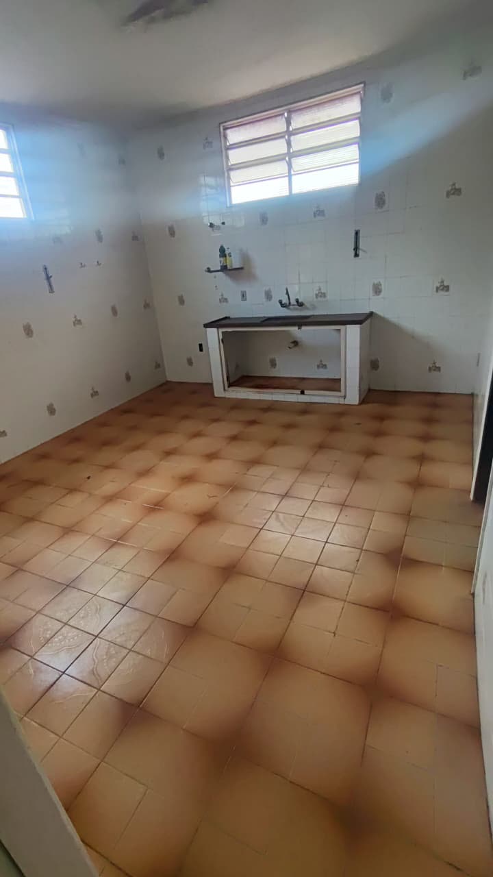 Casa no Centro à Venda