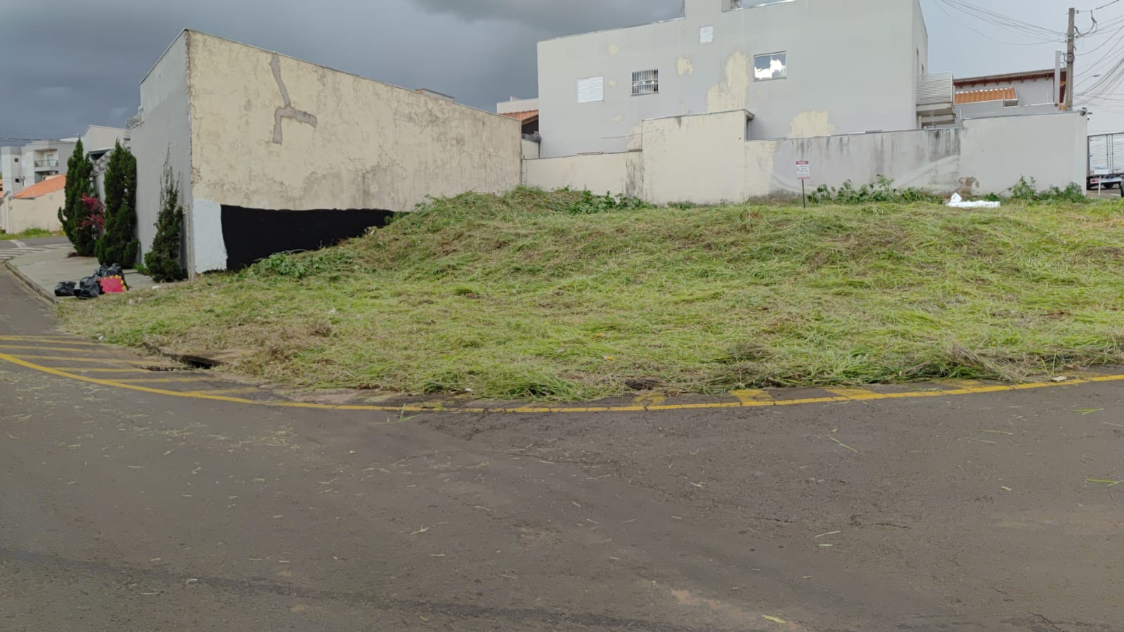 Terreno no bairro Jardim João Liporoni à Venda