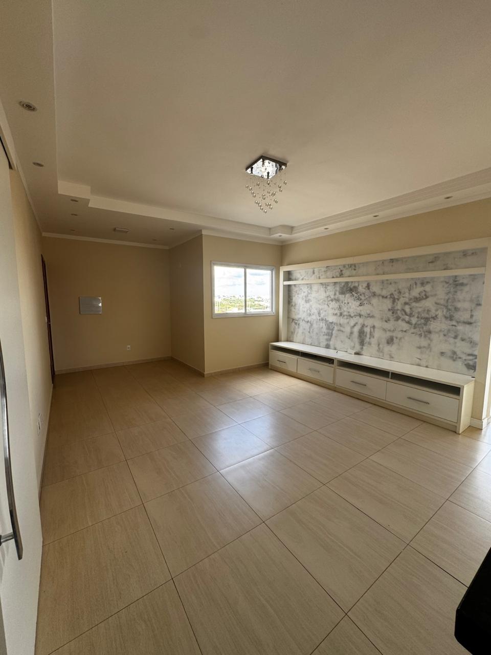 Apartamento no bairro Esplanada Primo Meneghetti à Venda