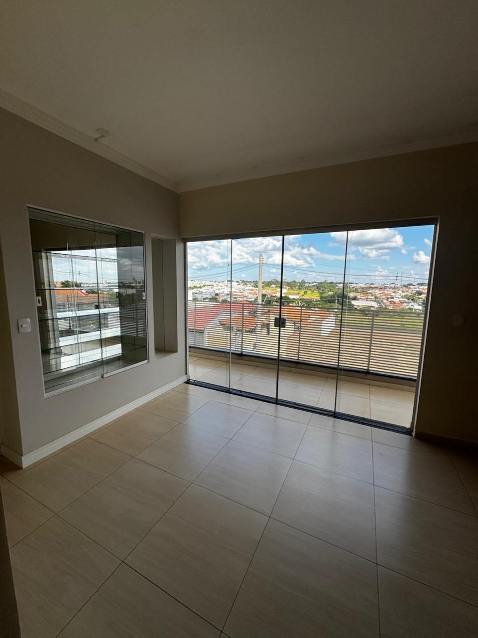Apartamento no bairro Esplanada Primo Meneghetti à Venda
