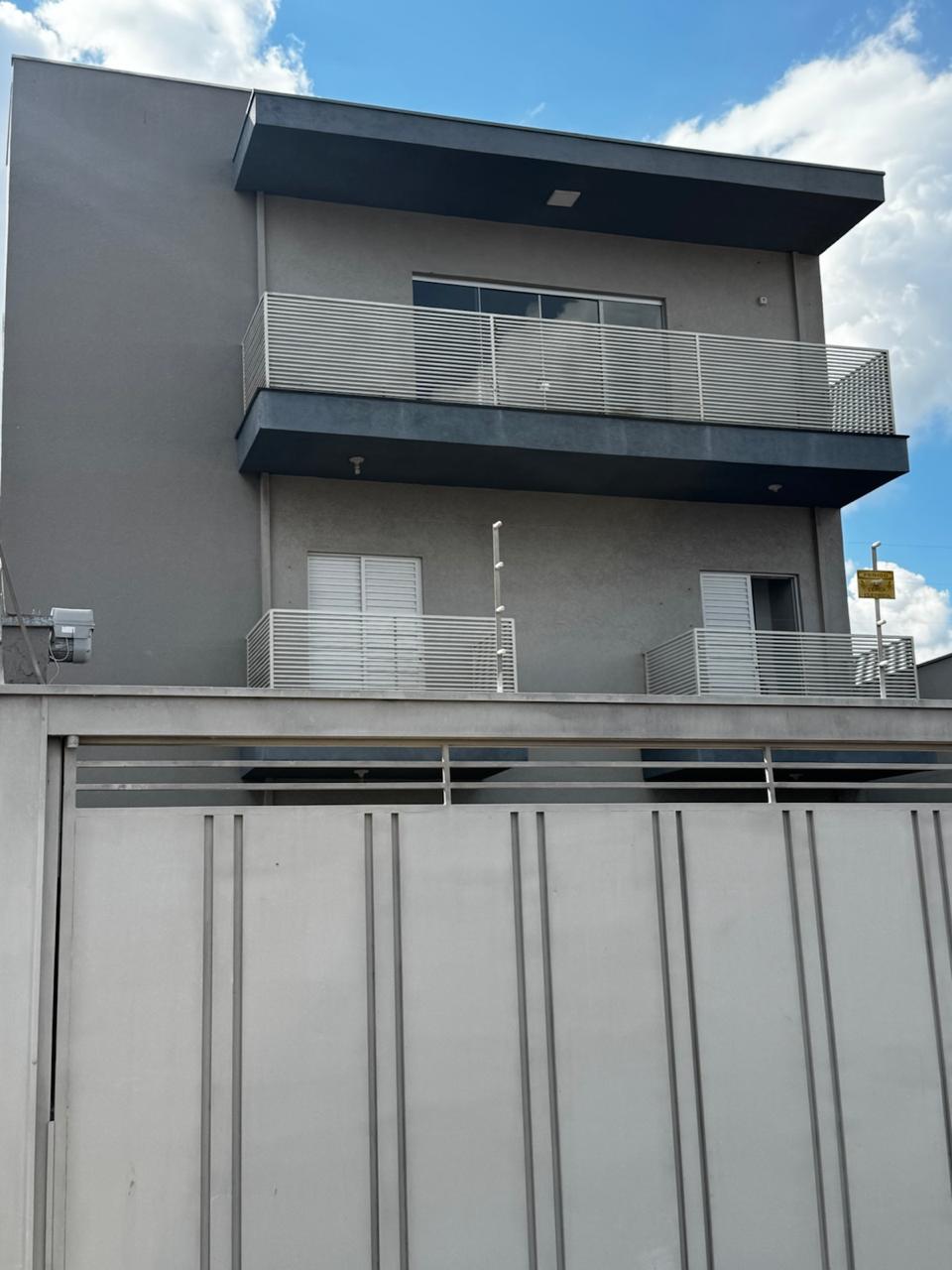 Apartamento no bairro Esplanada Primo Meneghetti à Venda