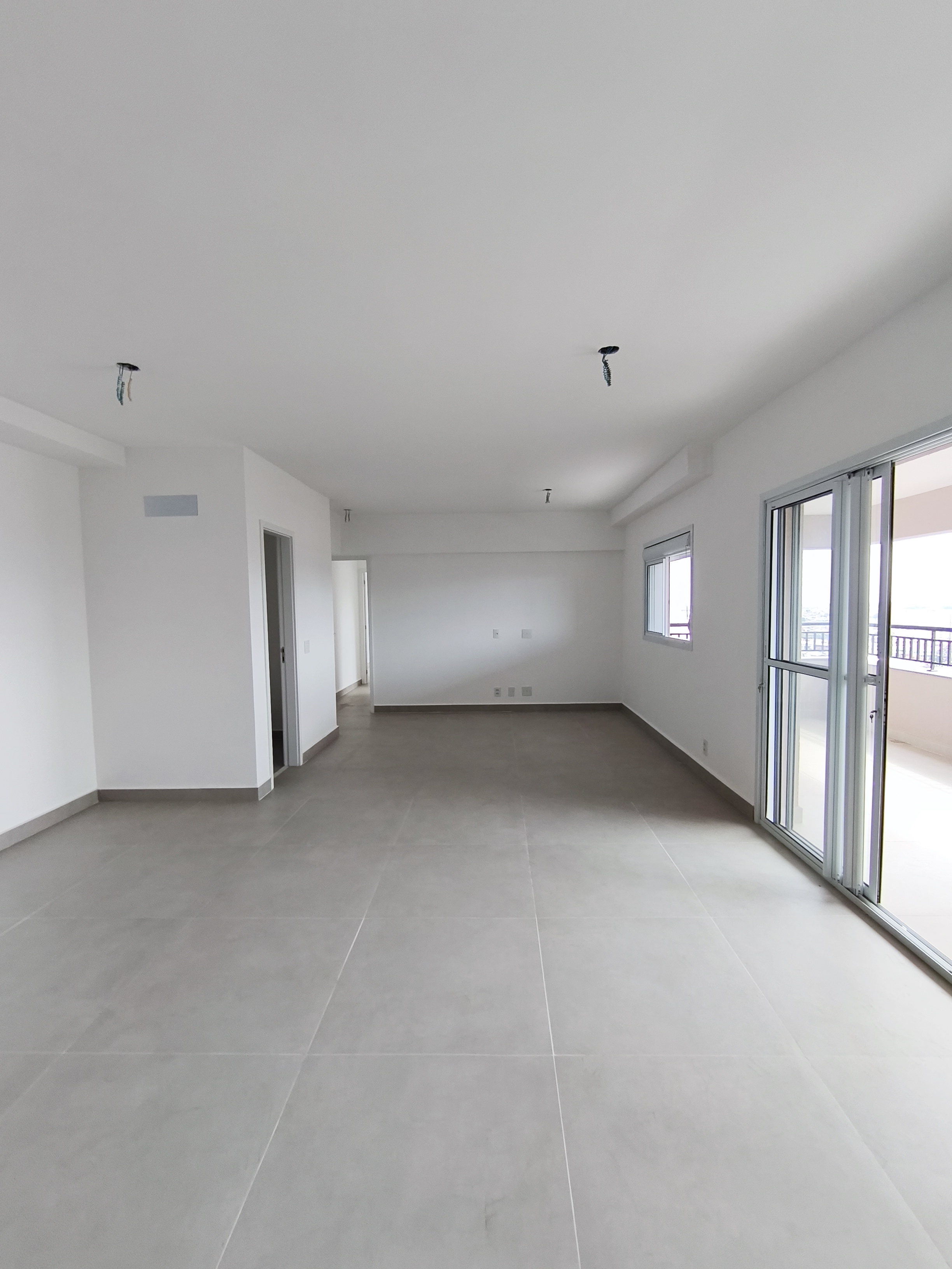 Apartamento em Floriano Residence à Venda