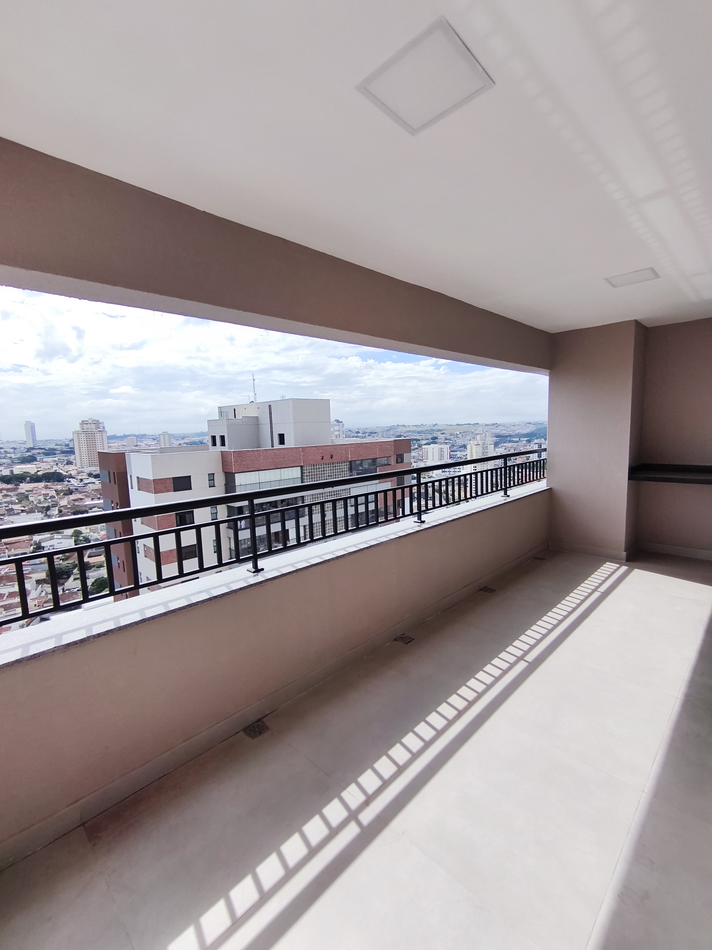 Apartamento em Floriano Residence à Venda
