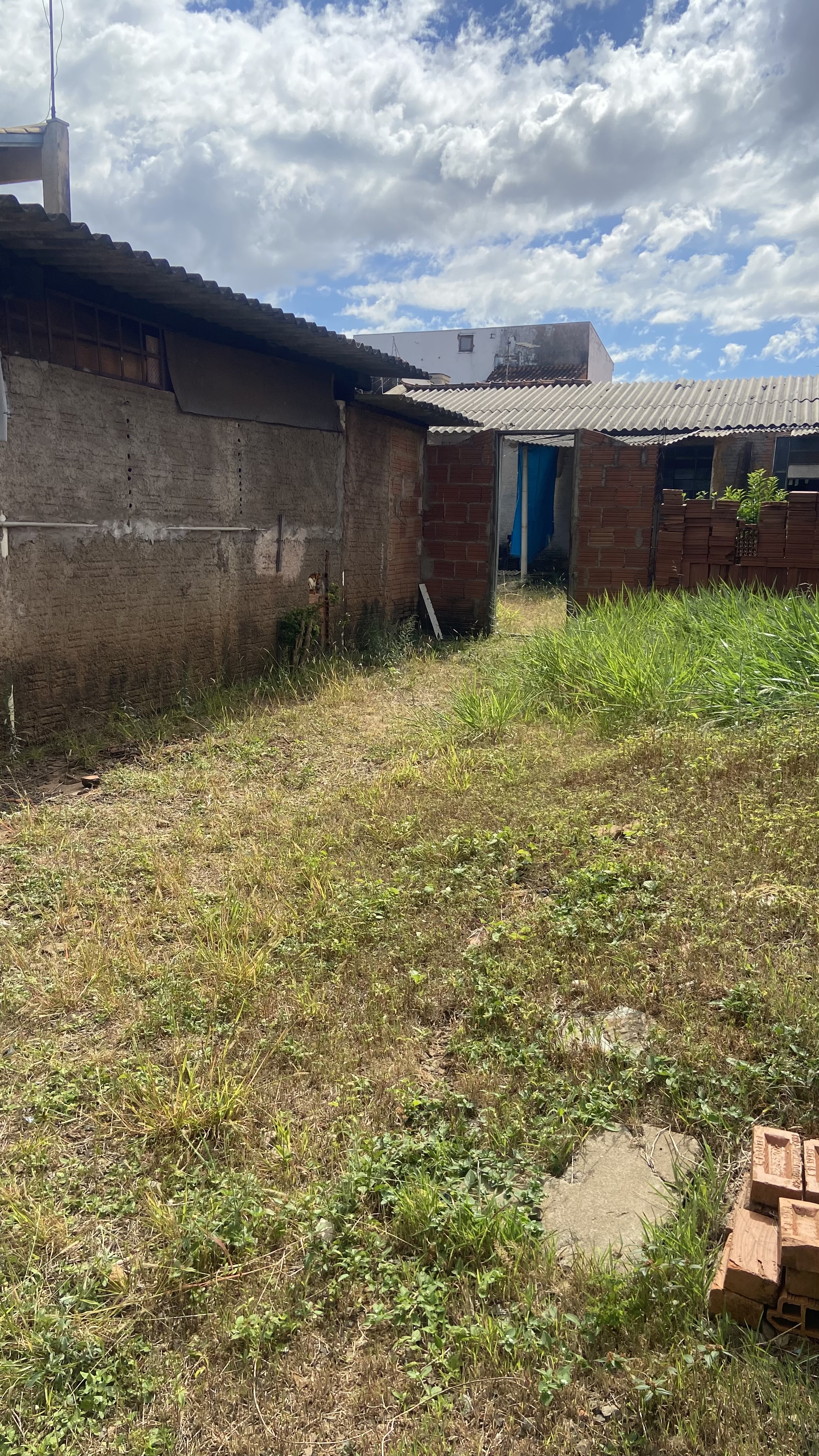 Terreno no bairro Jardim Dermínio à Venda