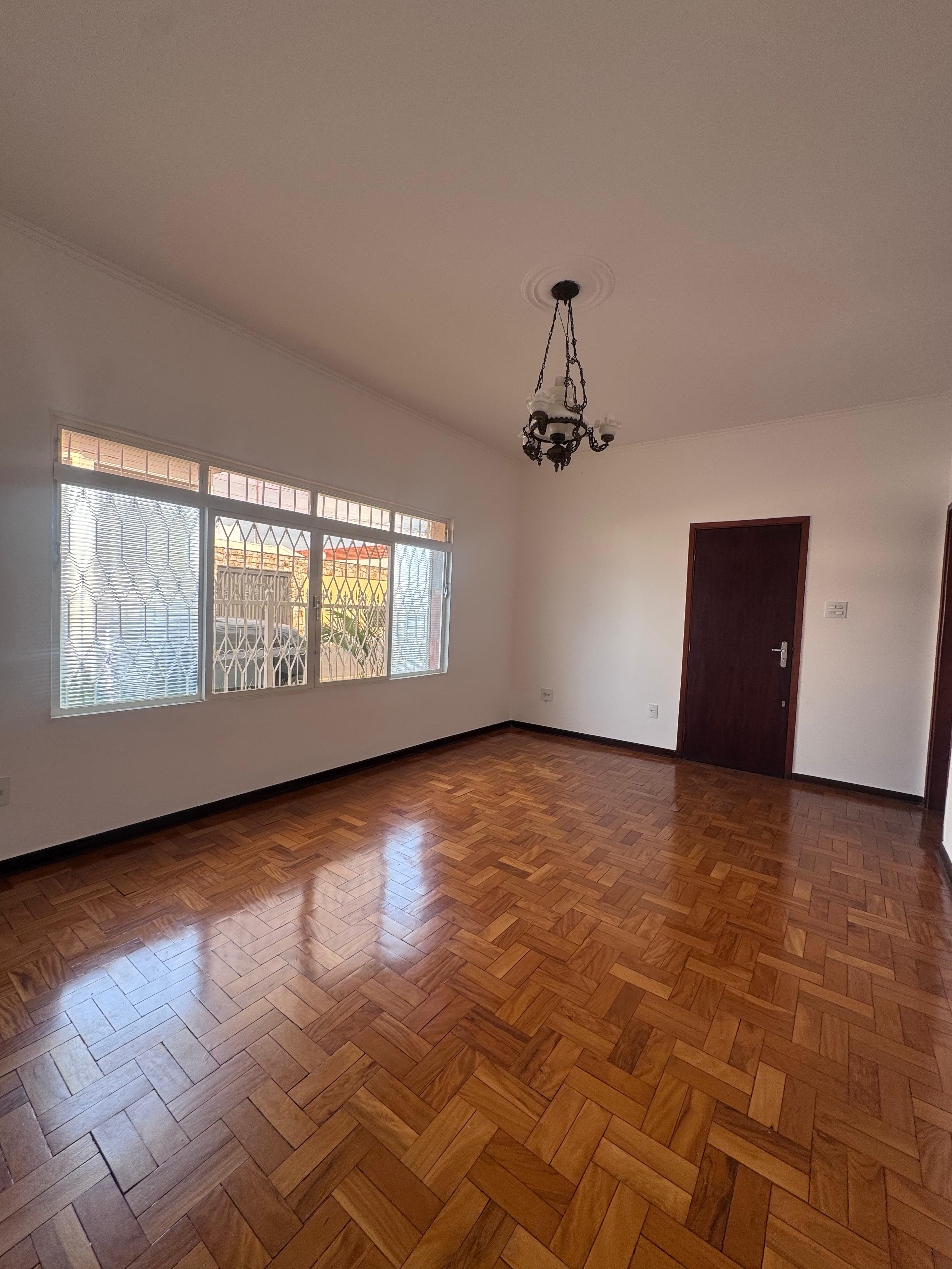 Casa no bairro Jardim Califórnia à Venda