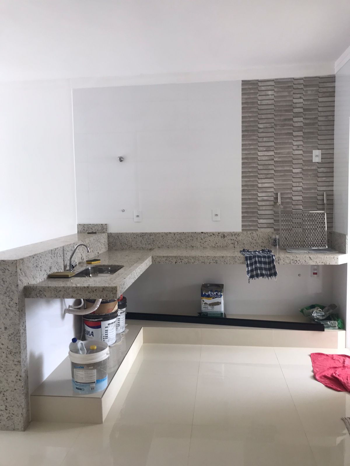 Apartamento no bairro Jardim Tropical à Venda